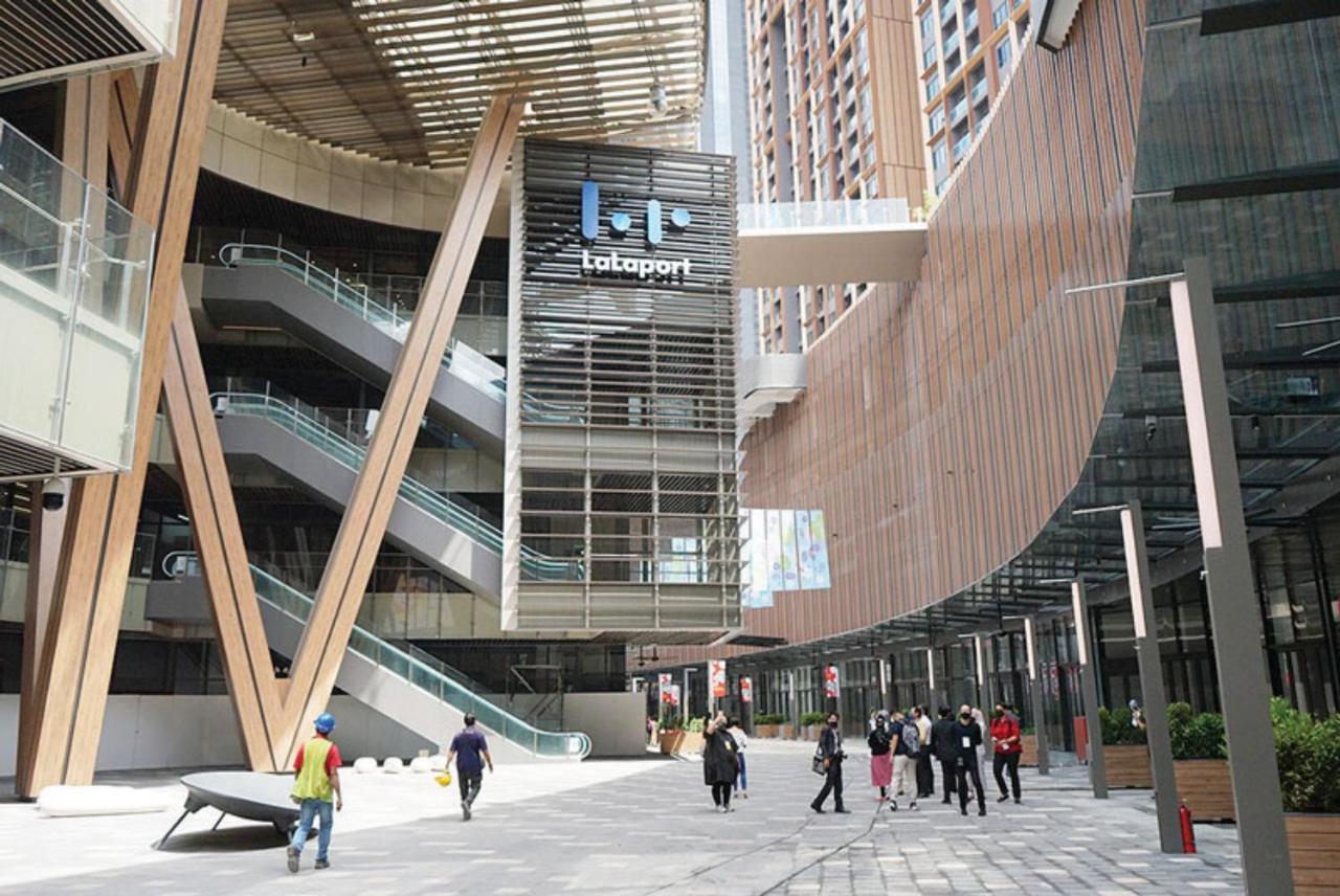 Bunga Suite At Lucentia Bbcc Kuala Lumpur Exterior photo